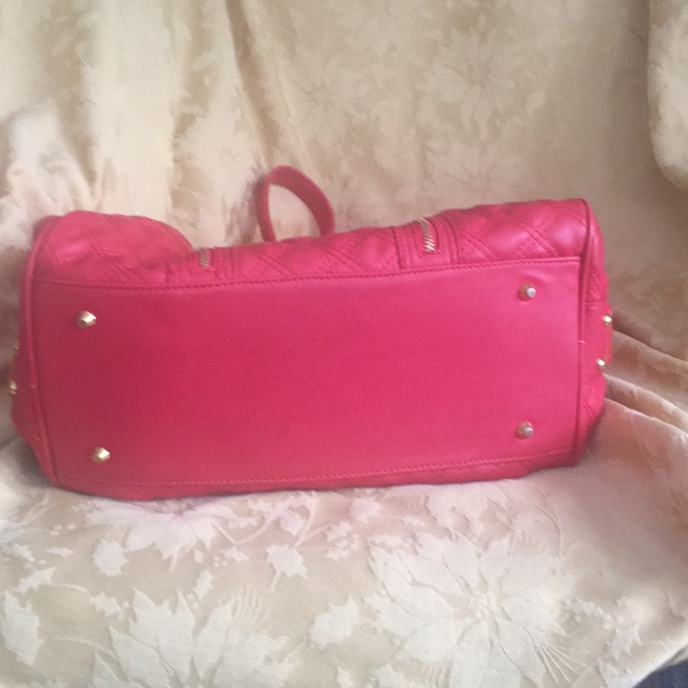 Handbag - Picture 2 of 3